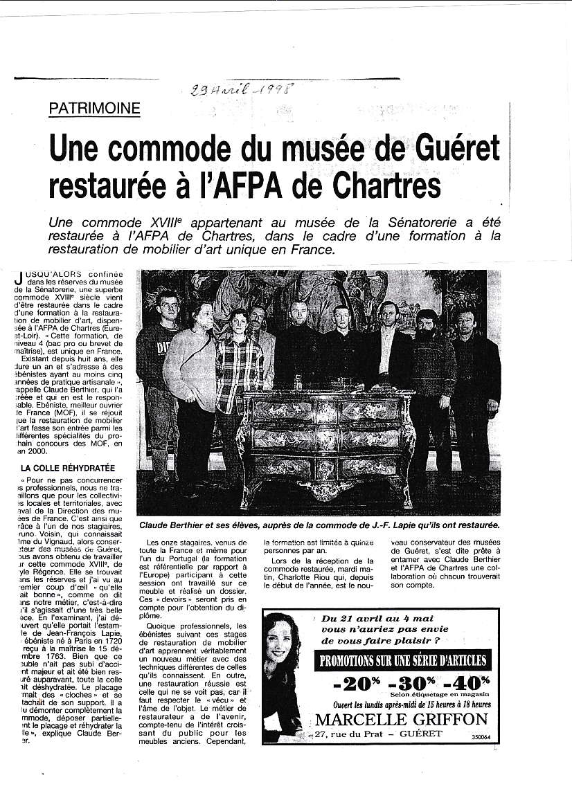 Article de presse daté d'avril 1998 sur une commode ancienne restaurée à l'AFPA de Chartres